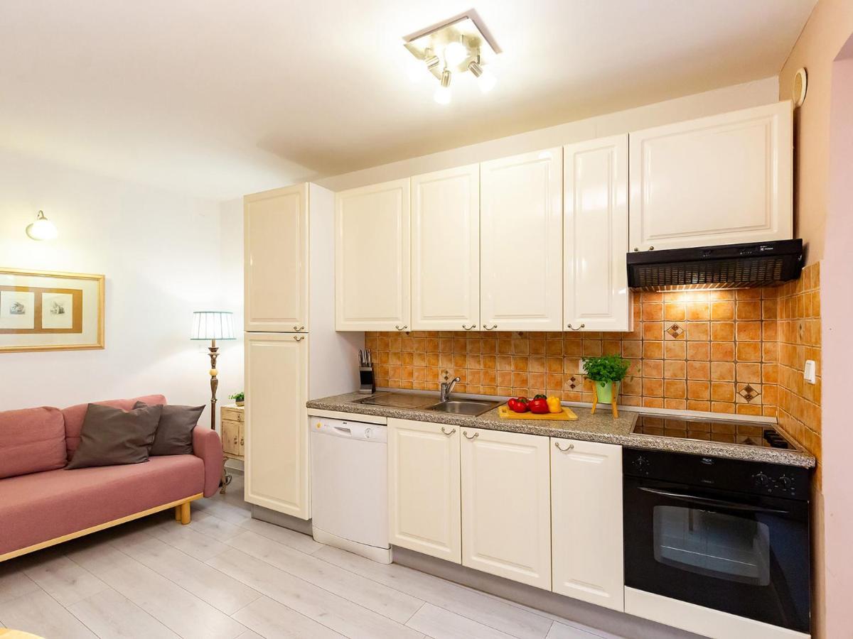 Apartment Anika Old Town بوريتش المظهر الخارجي الصورة
